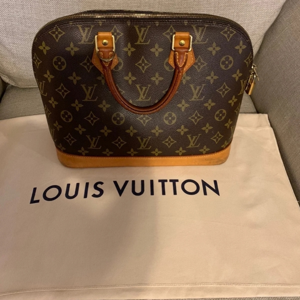 Authentic Louis Vuitton Monogram Alma PM
